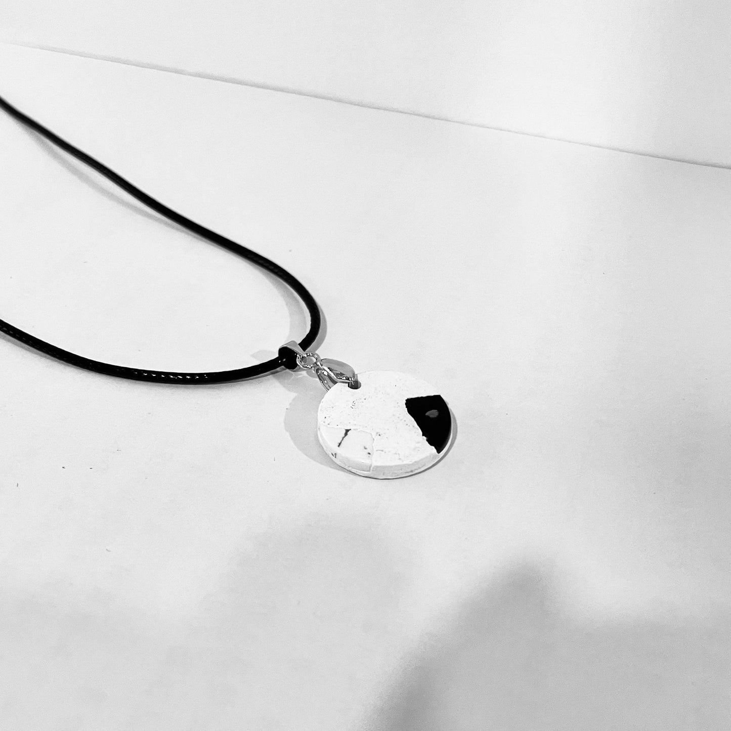 天然物種系列|日夜白晝水泥項鍊 Natural Species Series|Day & Night Cement Necklace