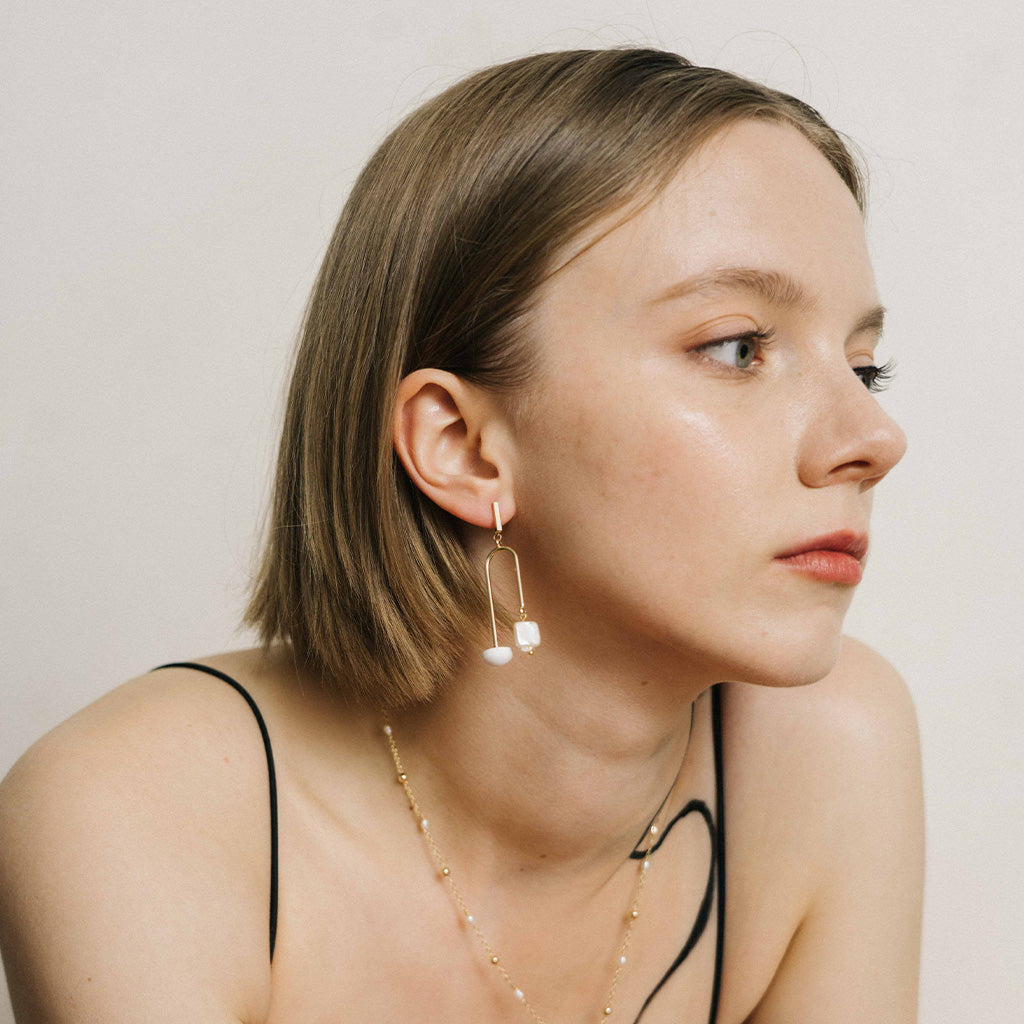 平衡系列 Balance Series - 水泥珍珠平行耳環