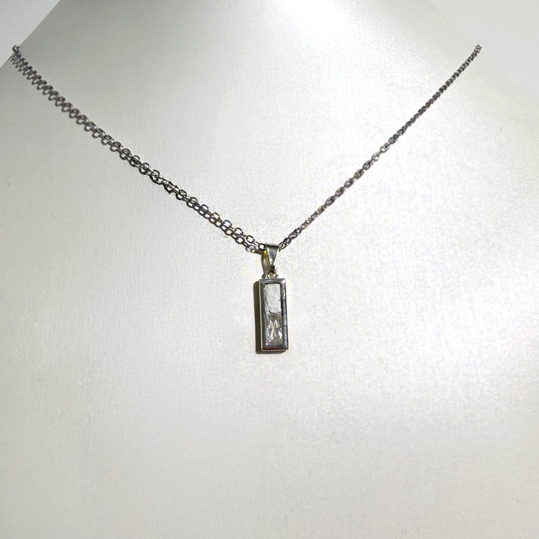 水晶系列 Crystal Series - 白晝/黑夜長方形水晶銀項鏈