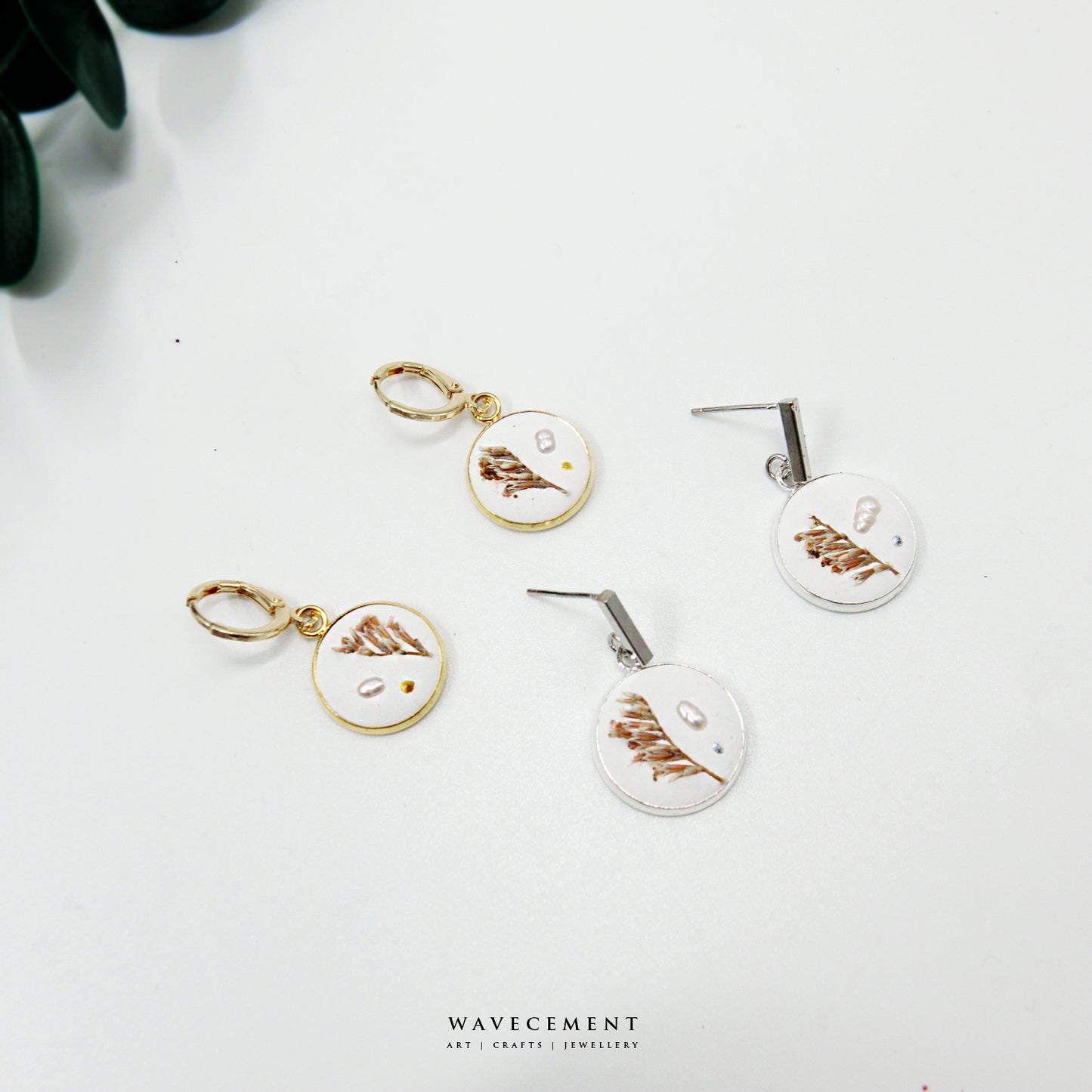 星雲系列|珍珠乾燥花水泥耳環 Nebula Series|Pearl Flower Cement Earrings