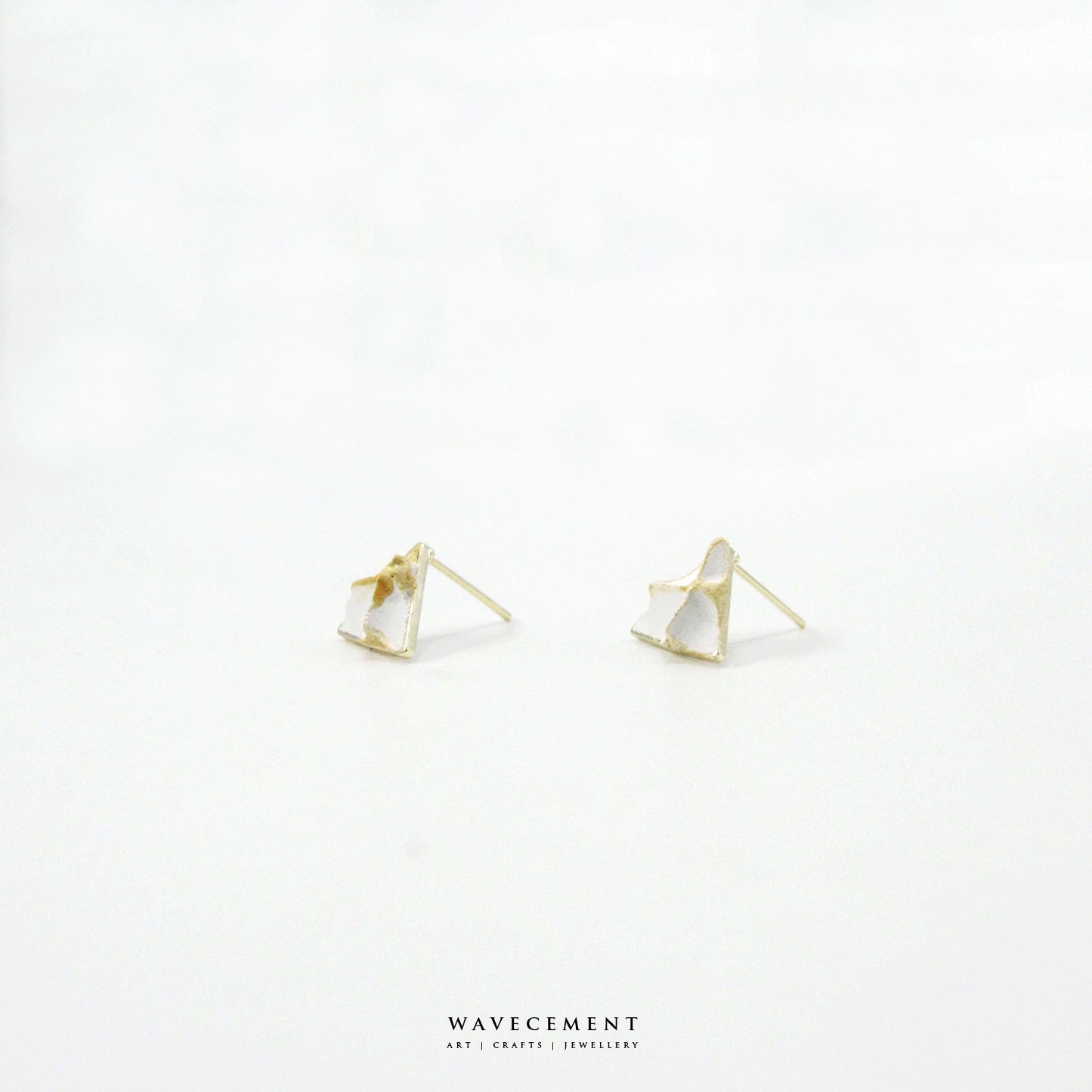 金繼系列|三角形白水泥耳環 Kintsugi Series |Triangle White Cement Earrings