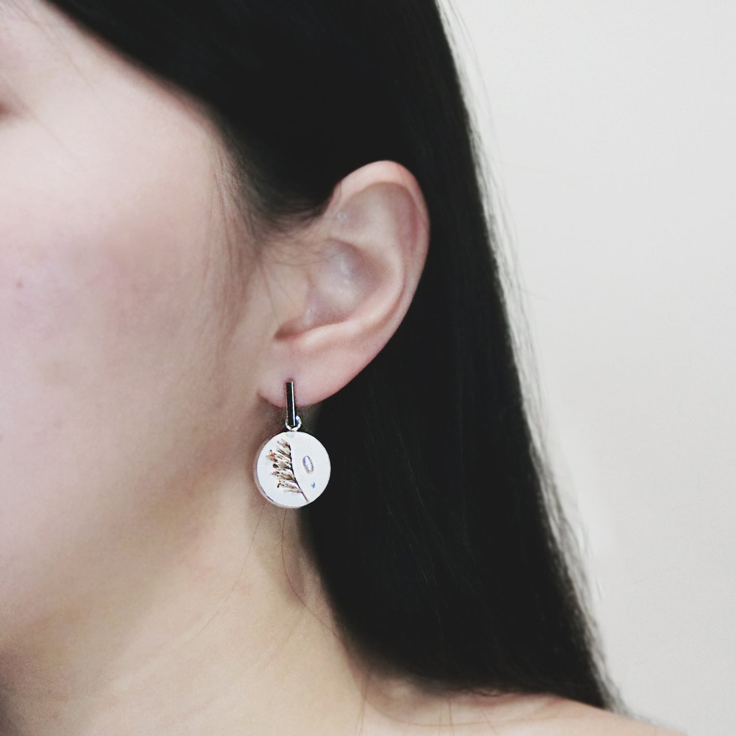 星雲系列|珍珠乾燥花水泥耳環 Nebula Series|Pearl Flower Cement Earrings