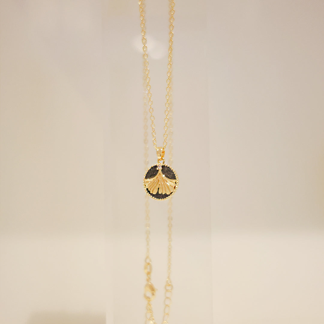 羅盤系列|金黑銀杏羅盤項鏈 Compass Series|Black Ginkgo Compass Gold Necklace