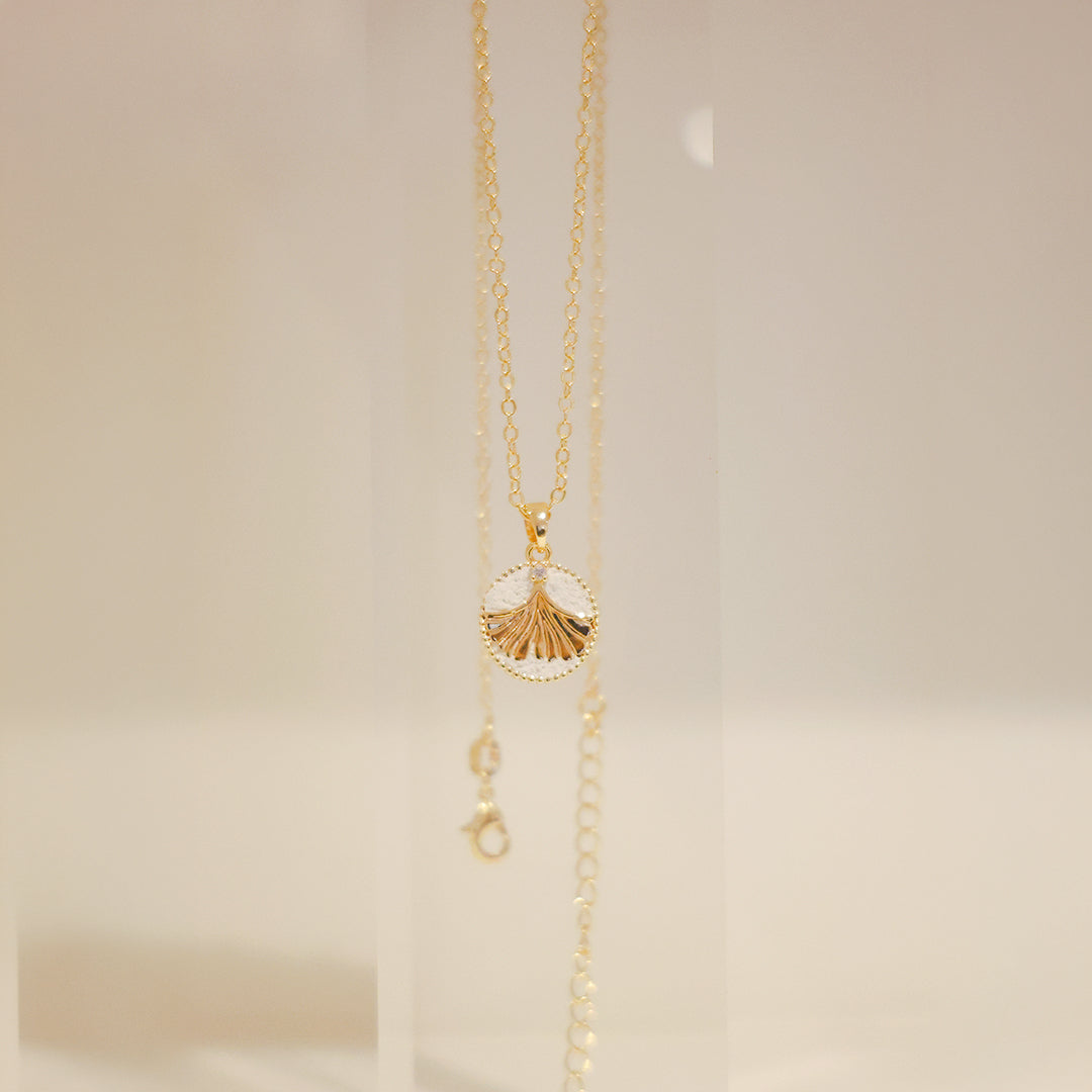 羅盤系列|金白銀杏羅盤項鏈 Compass Series|White Ginkgo Compass Gold Necklace