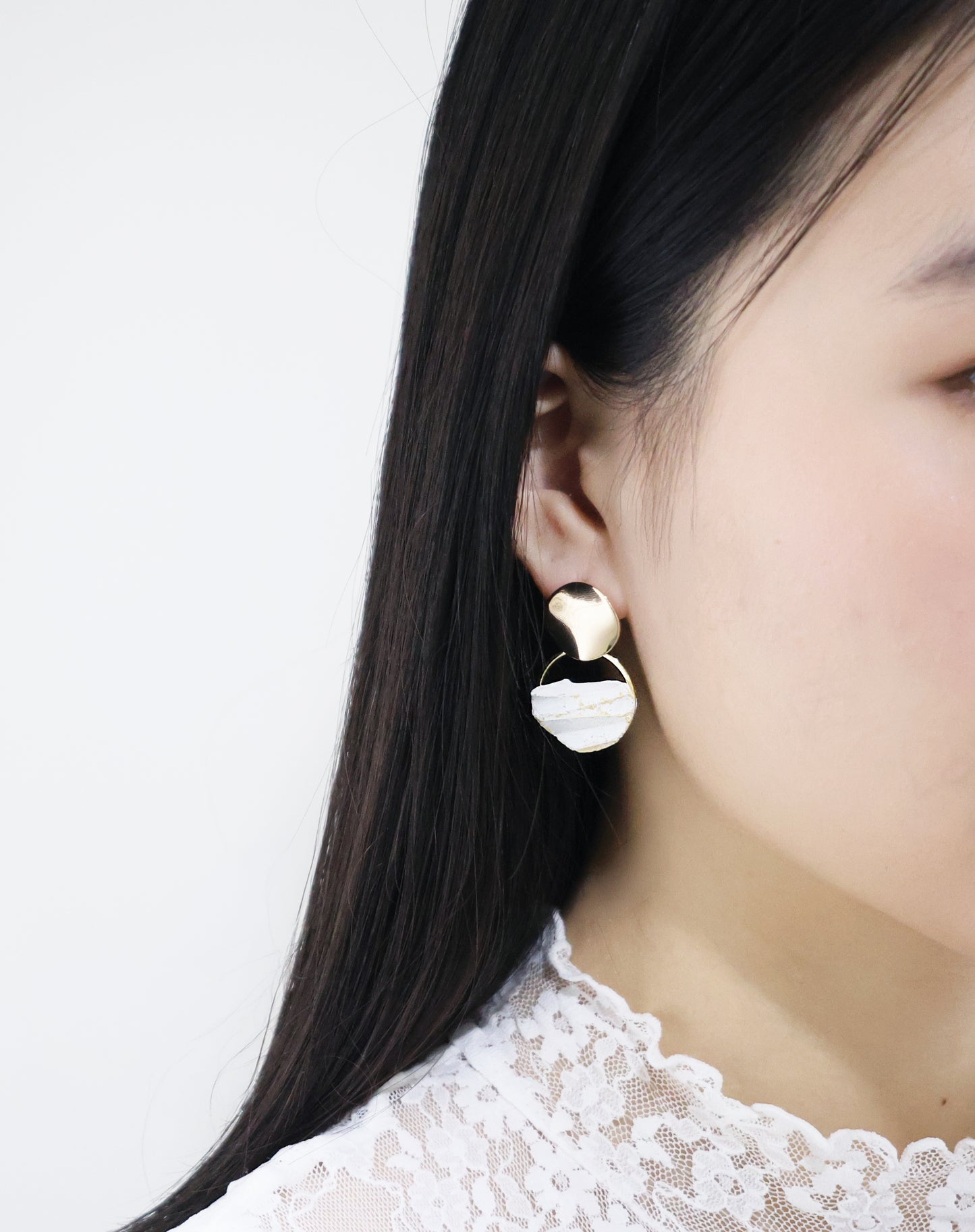 沙丘系列｜金白圓形金屬沙丘耳環 Sand Dune Series｜White Gold Round Metal Dune Earrings