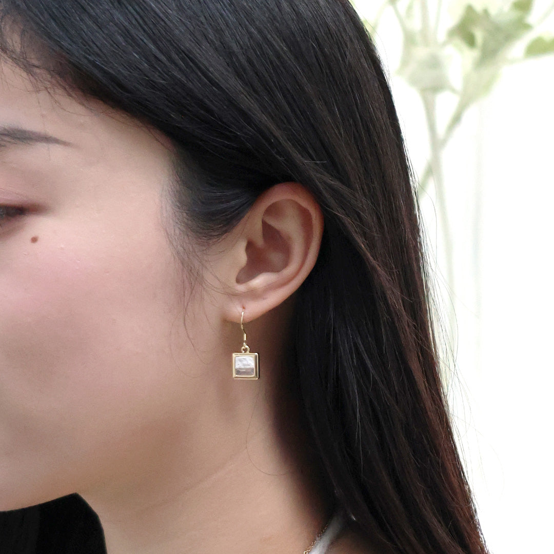 水晶系列 Crystal Series - 白晝/黑夜方形水晶金耳環