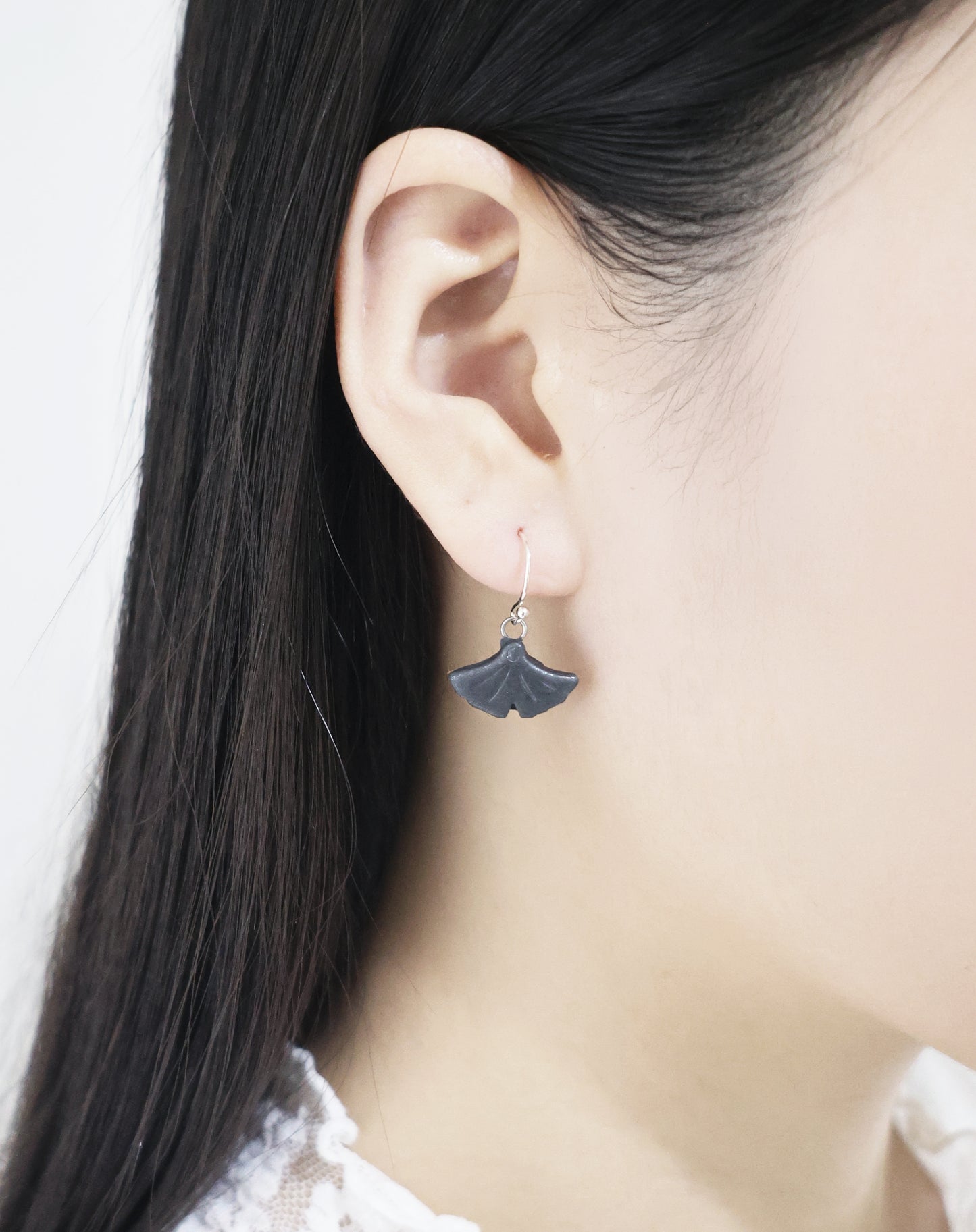 銀杏系列｜小小銀杏黑銀水泥短耳環 Ginkgo Series｜Little Ginkgo Black Silver Cement Earrings