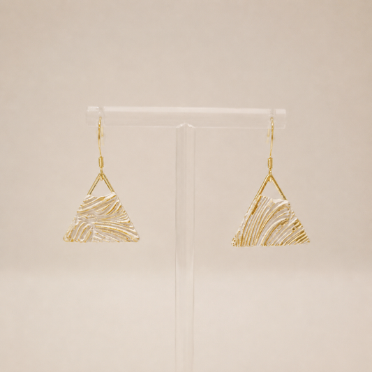 線條系列｜白金色三角垂吊線條水泥耳環 Line Series｜Gold Triangle Cement Earrings