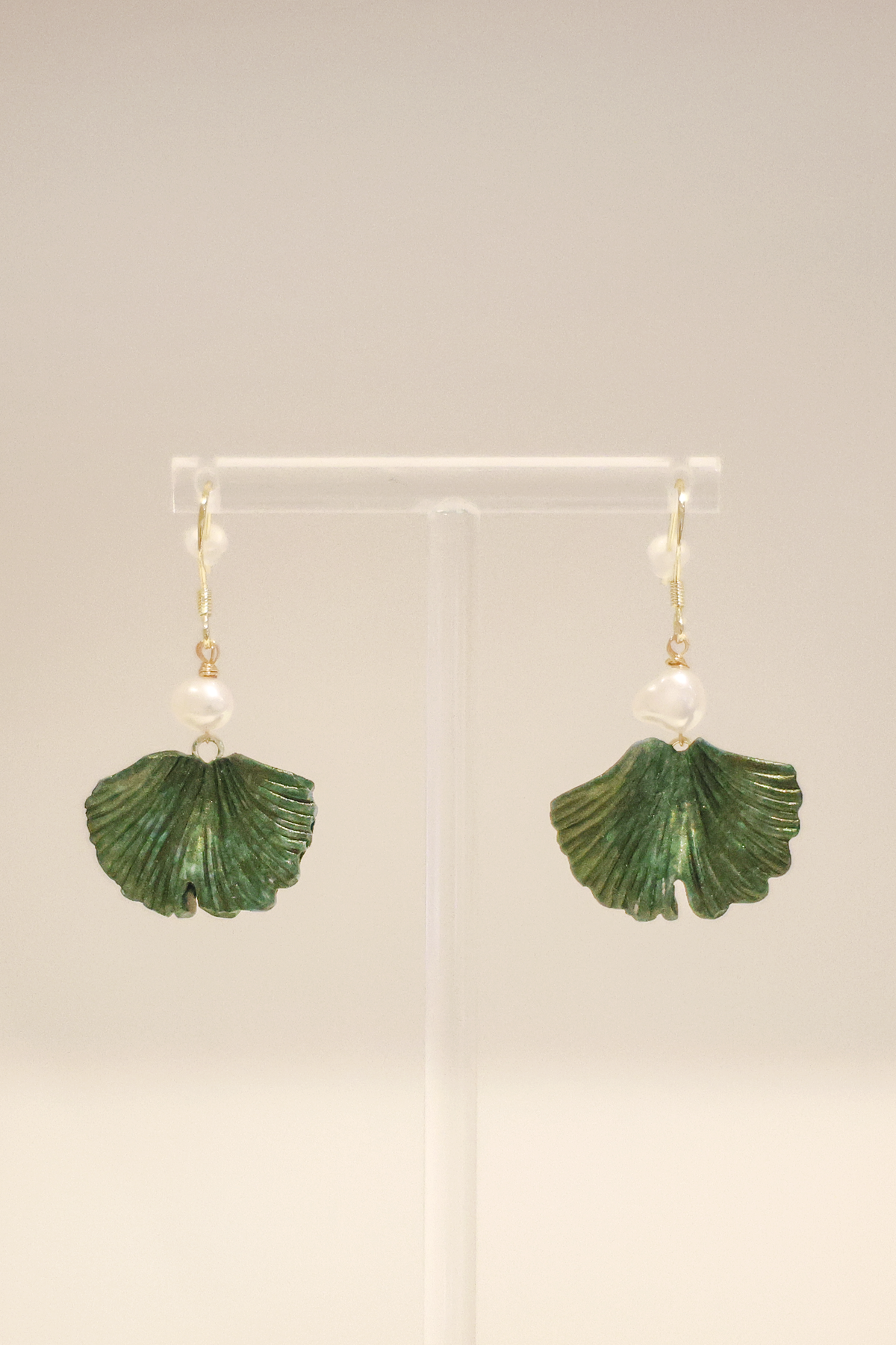 銀杏系列｜金墨綠銀杏珍珠耳環  Ginkgo Series｜Gold Deep Green Ginkgo Pearl Earrings
