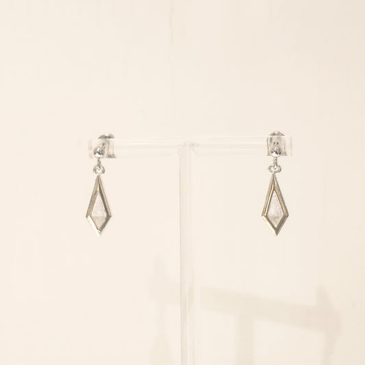 水晶系列｜白銀色菱形水晶短耳環  Crystal Series｜Day Diamond-Shaped Crystal Short Silver Earrings