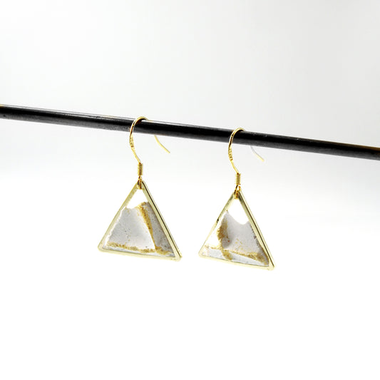 沙丘系列｜三角垂吊水泥耳環 Sand Dune Series｜Triangle cement earring