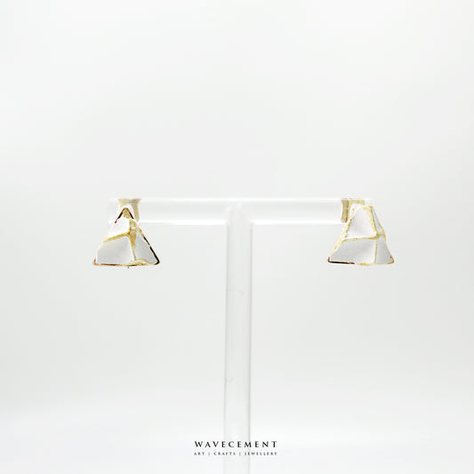 金繼系列｜三角形白水泥耳環  Kintsugi Series ｜Triangle White Cement Earrings