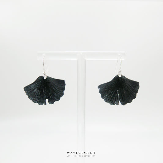 銀杏系列｜銀杏黑銀水泥短耳環 Ginkgo Series｜Ginkgo Black Silver Cement Pendant Earrings