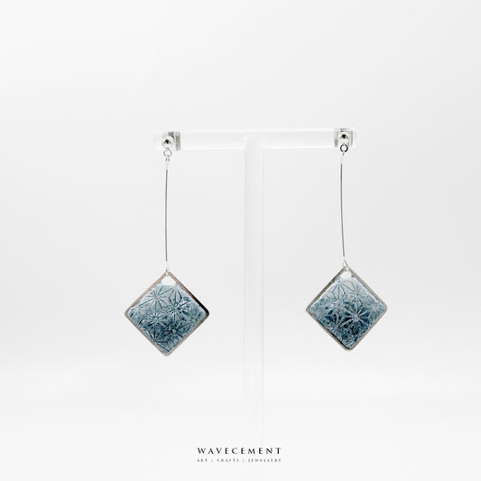 浮世繪系列｜染藍日本花紋水泥耳環 Ukiyo-e Series｜Blue Japanese Flower Pattern Cement Earring