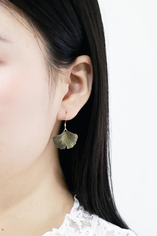 銀杏系列｜金黑銀杏短水泥耳環 Ginkgo Series｜Black Gold Ginkgo Cement Pendant Earrings