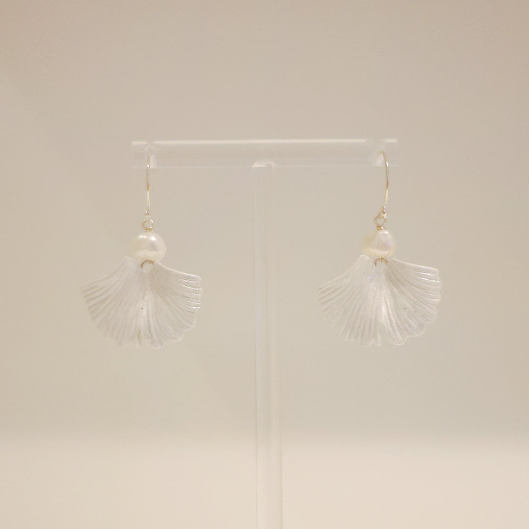 銀杏系列｜銀白銀杏珍珠水泥耳環 Ginkgo Series｜Silver Ginkgo Pearl Cement Pendant Earrings