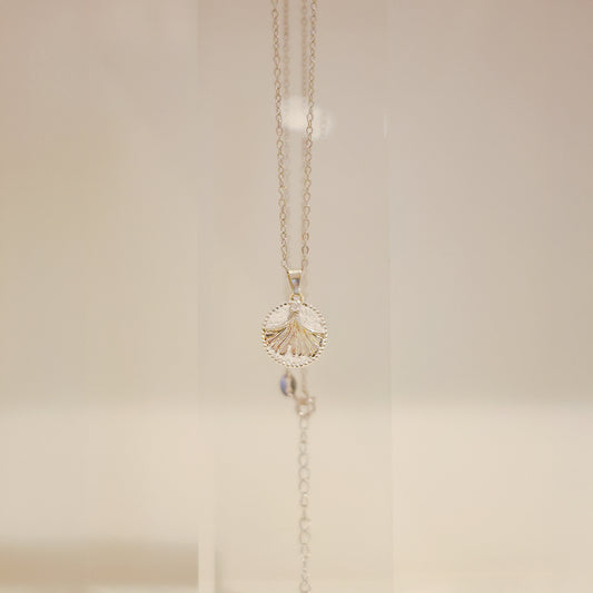 羅盤系列｜銀白銀杏羅盤項鏈  Compass Series｜White Ginkgo Compass Silver Necklace