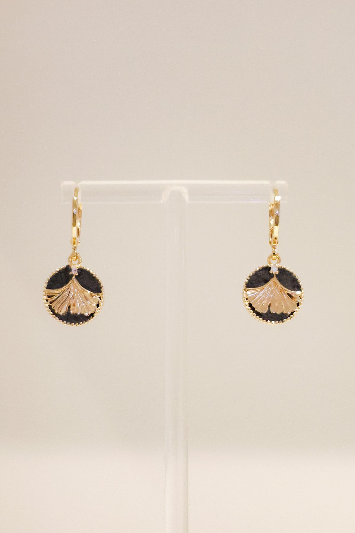 羅盤系列｜金黑銀杏羅盤耳環  Compass Series｜Black Ginkgo Compass Gold Earrings
