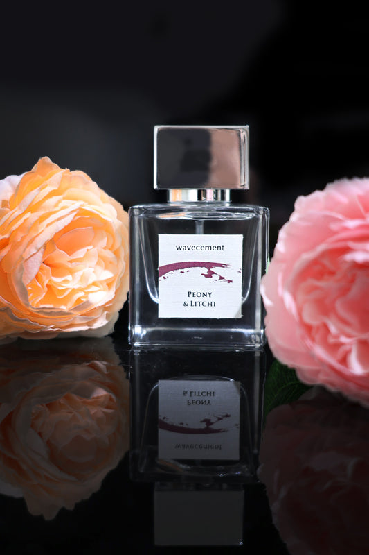 Peony and Litchi Eau De Parfum | 牡丹離枝